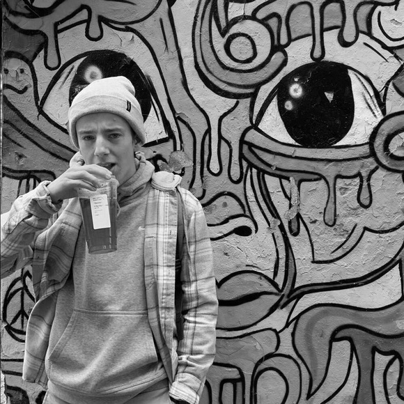 Meet your Posher, Brendan - Picture 1 of 1